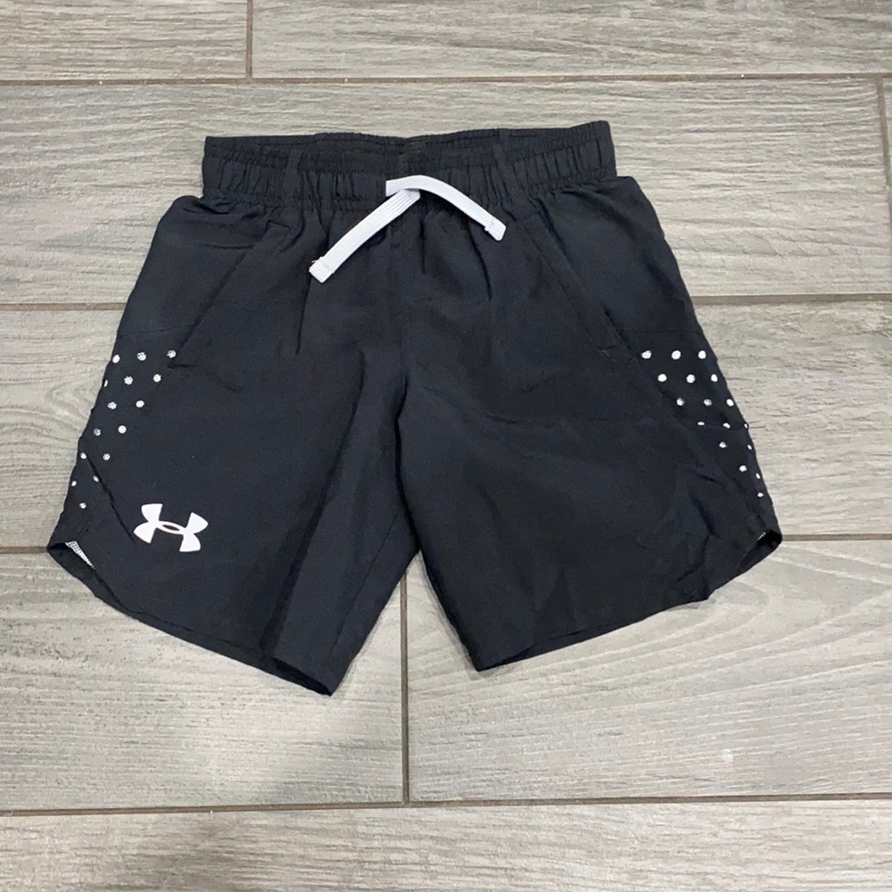 COPY - Boys Under Armour shorts